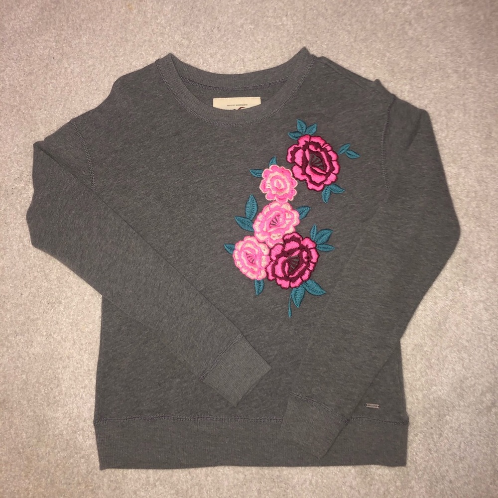 Hollister Women’s Grey longsleeve patched shirt